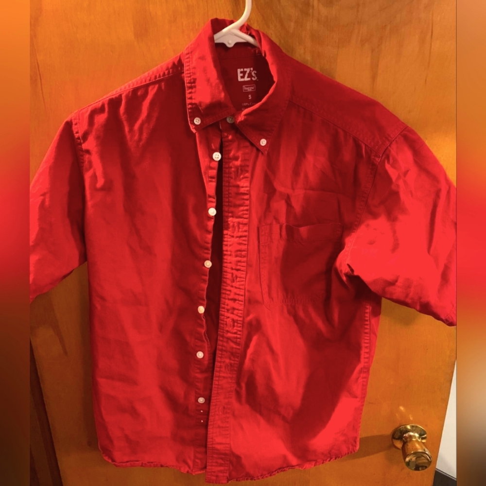 Red haggar Short Sleeve button Down